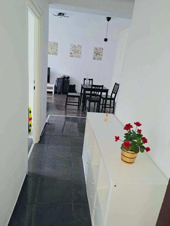 Central Apartment With Balcony Near Castle Hill Budapest Exterior foto